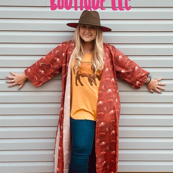 Lucky & Blessed Tops - Red Patterned Kimono